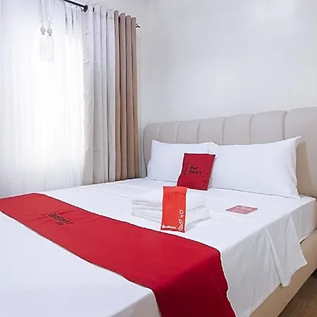 Reddoorz Plus @ Cuarto Verde Staycation