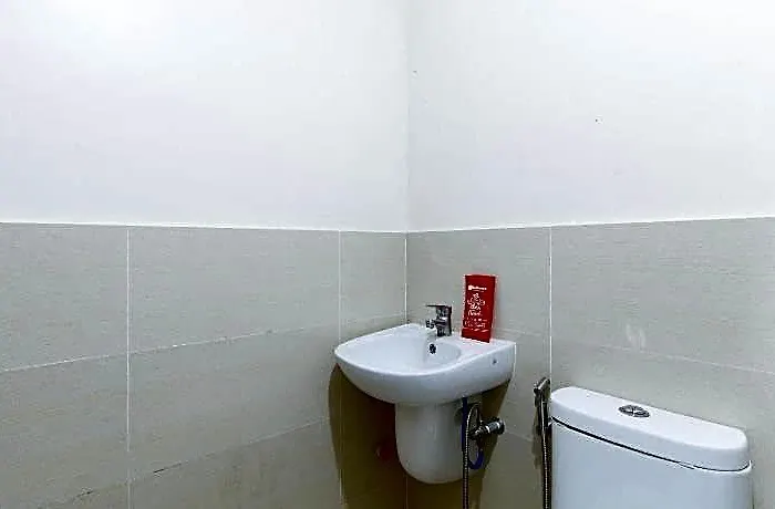 Reddoorz @ Cuarto Staycation * Manila