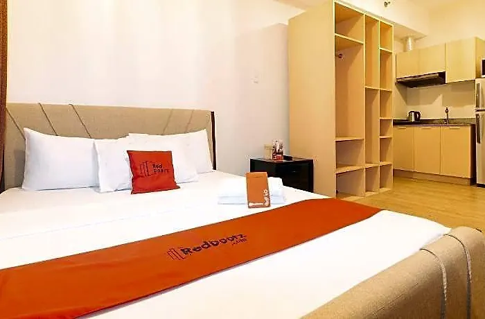 Hotel Reddoorz @ Cuarto Staycation