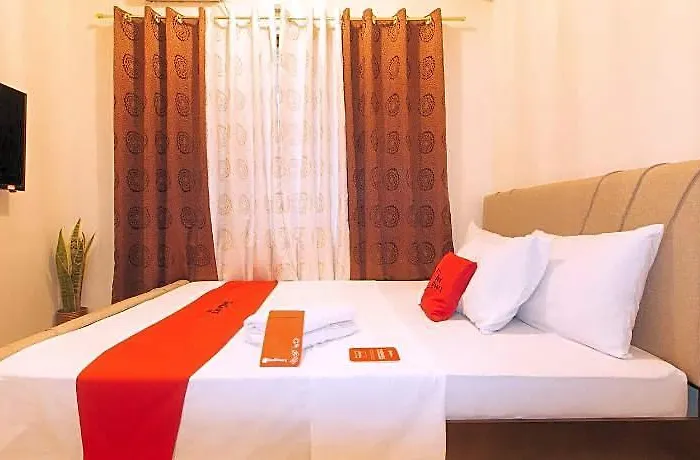 Reddoorz @ Cuarto Staycation Hotel *