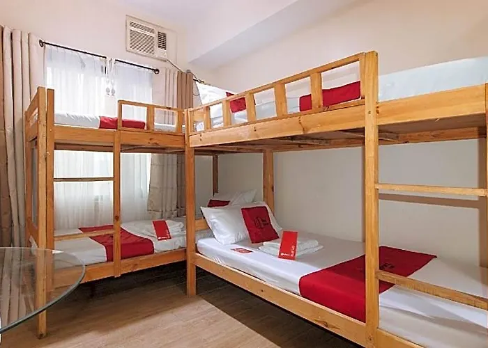 Hotel Reddoorz @ Cuarto Staycation